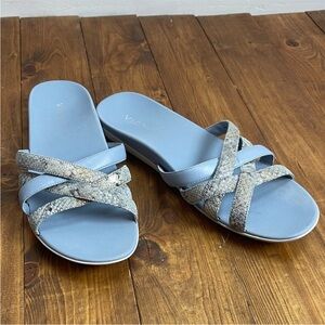 VIONIC Podiatrist Designed and Approved Dava Blue Boa Sandals. Size 8